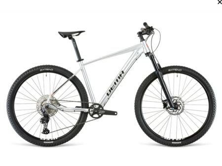 Dema-Energy-11-brushed-metal-black